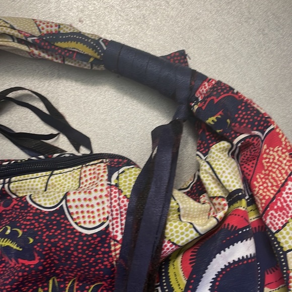 Multicolored hobo bag with tassels - Picture 5 of 8